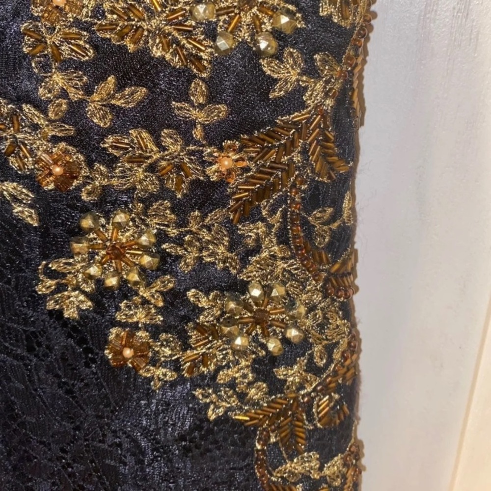 Dress - Picture 3 of 3